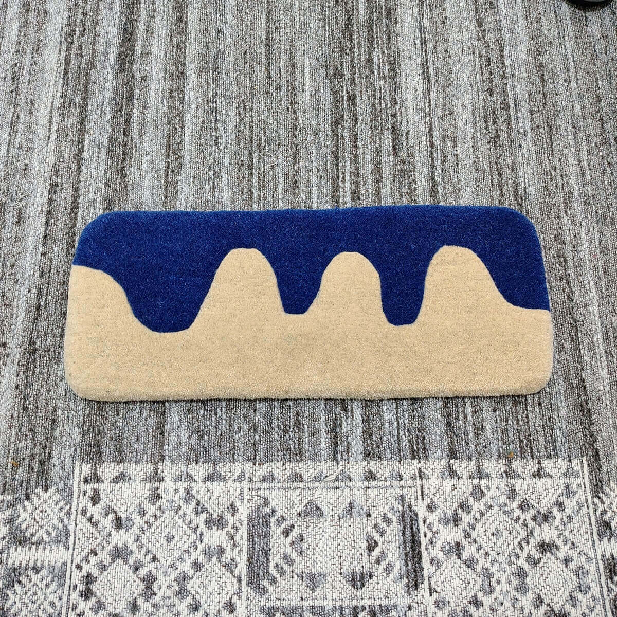 Wave Blue Keyboard Rug — Closeup view