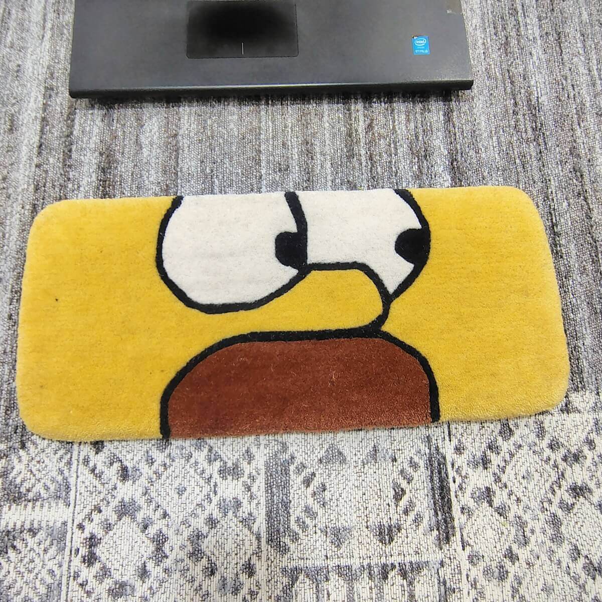 Yellow Cartoon Dad Keyboard Rug — Closeup view
